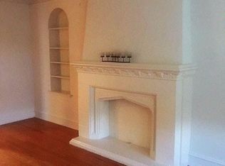 4815 Elm St APT 1E, Skokie, IL 60077