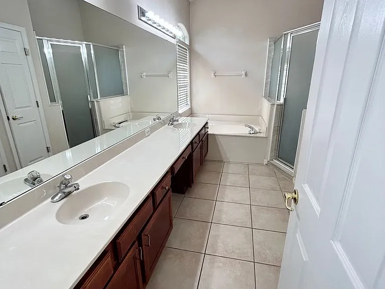 10463 Stone Glen Dr — Photo 11
