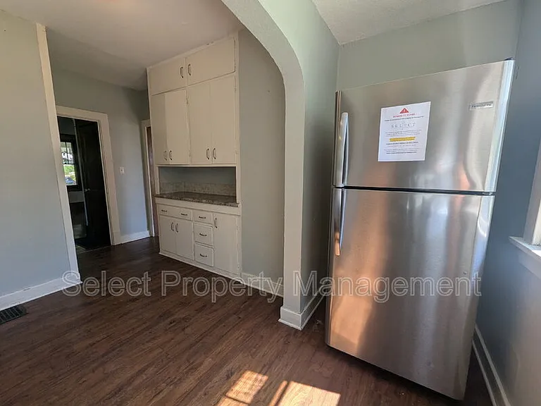 2526 Hoagland Ave — Photo 9