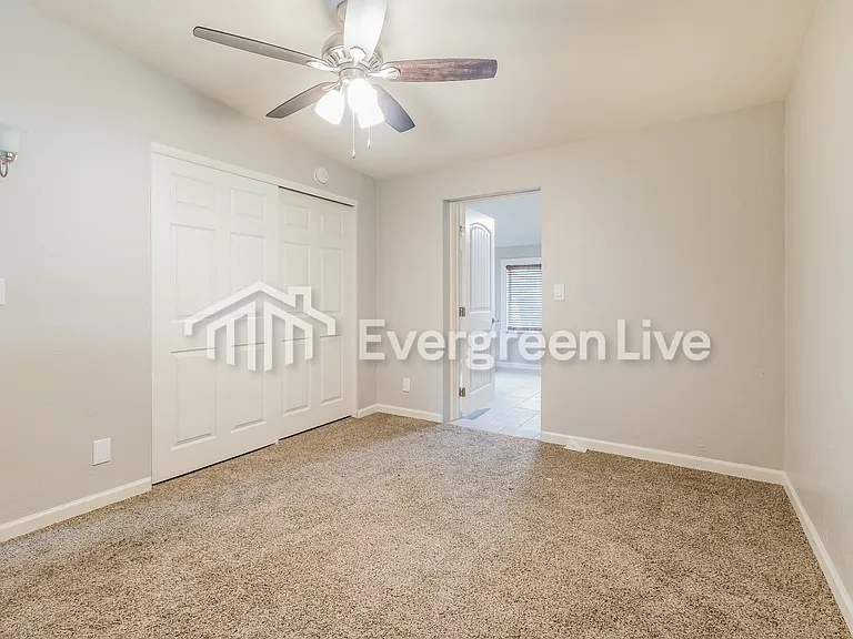 7034 S Leary Dr — Photo 12