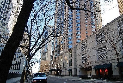 1st image of 401 E Ontario St APT 1707