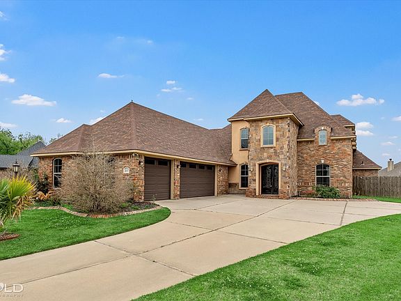 2nd image of 227 Piccadilly Cir