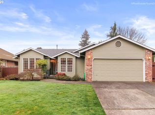 19793 Castleberry Loop, Oregon City, OR 97045
