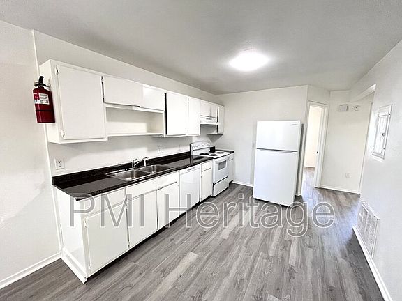 3rd image of 606 Virginia St APT 201