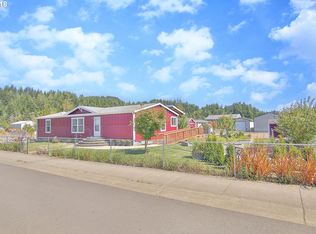 1005 Cedar Loop, Lakeside, OR 97449