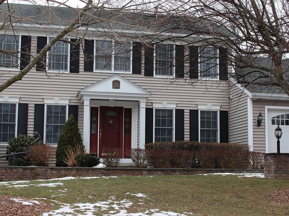 1st image of 30 Dorsman Dr