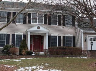 30 Dorsman Dr, Clifton Park, NY 12065