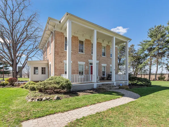 27153 Redfield St, Edwardsburg, MI 49112