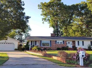 209 Grandview Cir, Travelers Rest, SC 29690