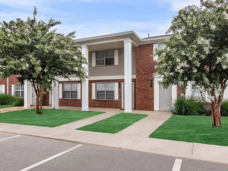 550 Whispering Hills Dr — Photo 18