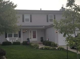 1417 Moss Creek Rd, Bloomington, IL 61704