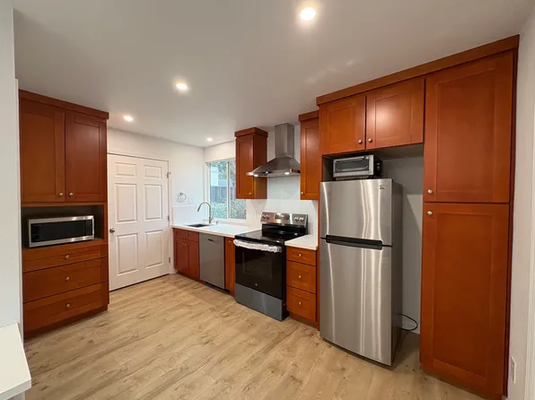 2331A Ross Rd, Palo Alto, CA 94303