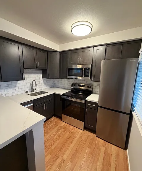 5 Ruth St #5 — Photo 9