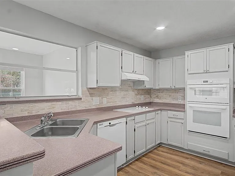11462 Commercial St — Photo 11