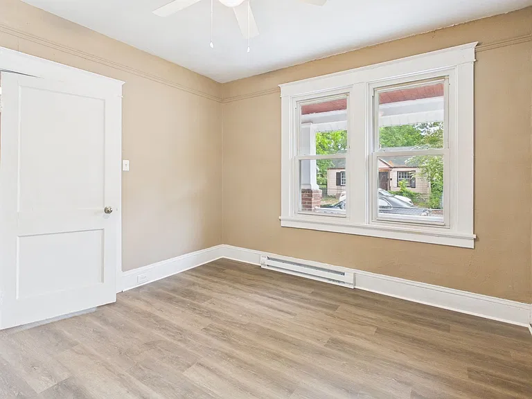 2412 Concord Ave — Photo 11