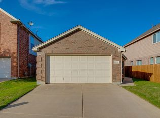 2805 Lynx Ln, Fort Worth, TX 76244