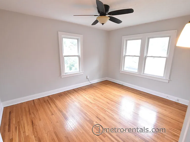 238-240 W Pacemont Rd — Photo 25