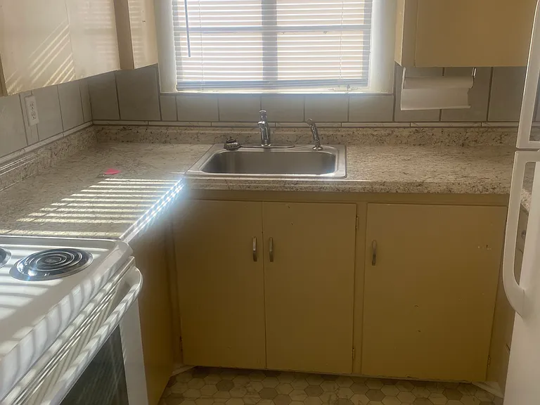 1250 Glenwood Ave #1250 — Photo 11
