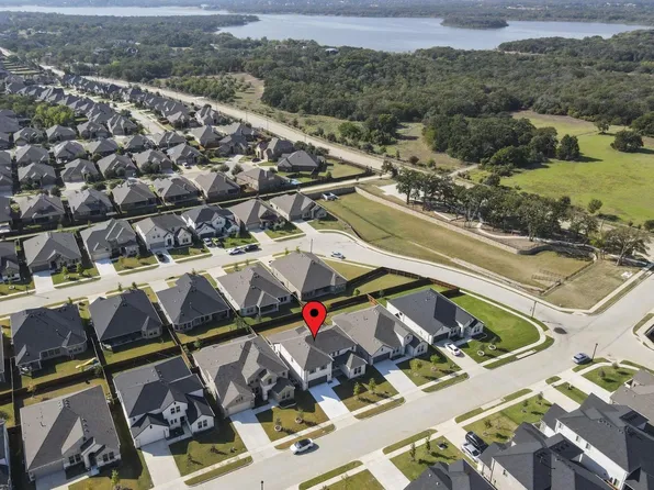 136 Nora Ln, Hickory Creek, TX 75065