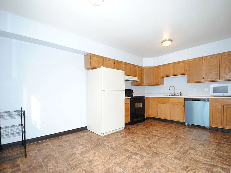 79-3 Slater Dr W — Photo 5