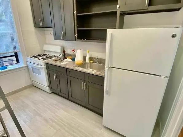 23-33 Crescent St, Astoria, NY 11105