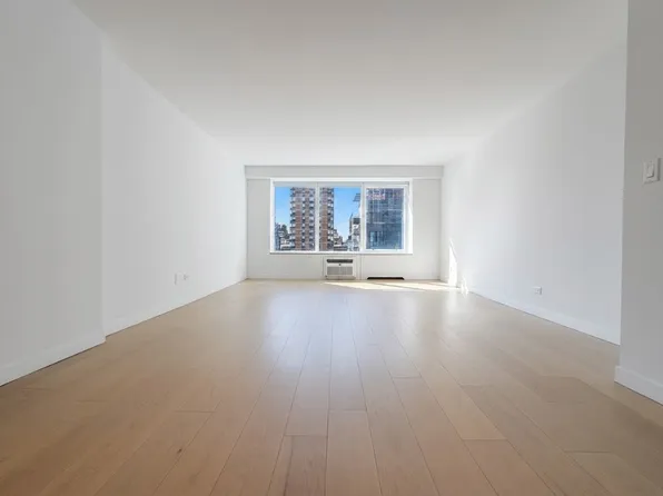 175 West 87th Street image 1 of 13