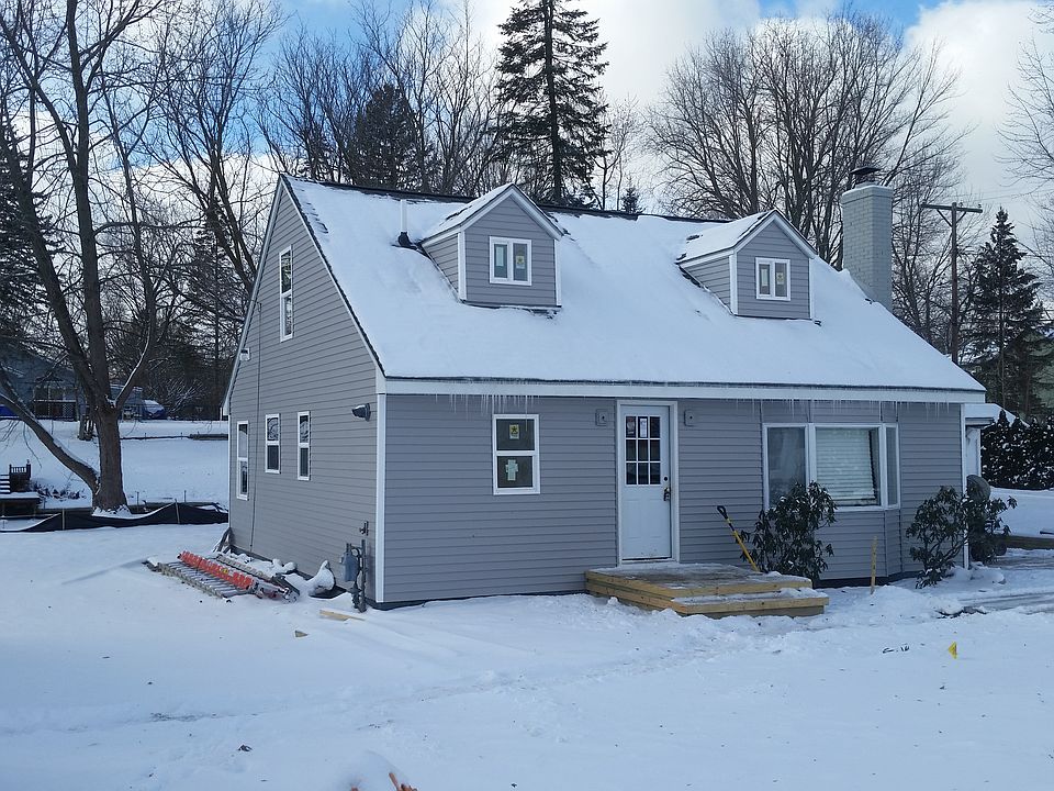 1st image of 3861 Iris Dr