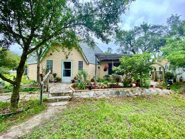 158 Dustin Ln, Rockport, TX 78382