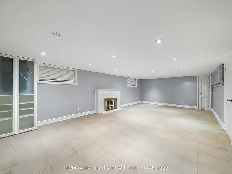 16 Elderwood Dr — Photo 37