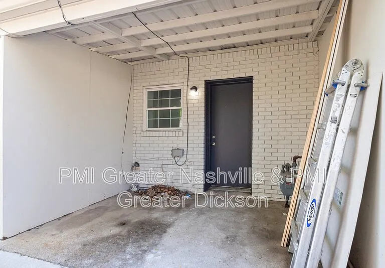 300 Spring St #13 — Photo 20