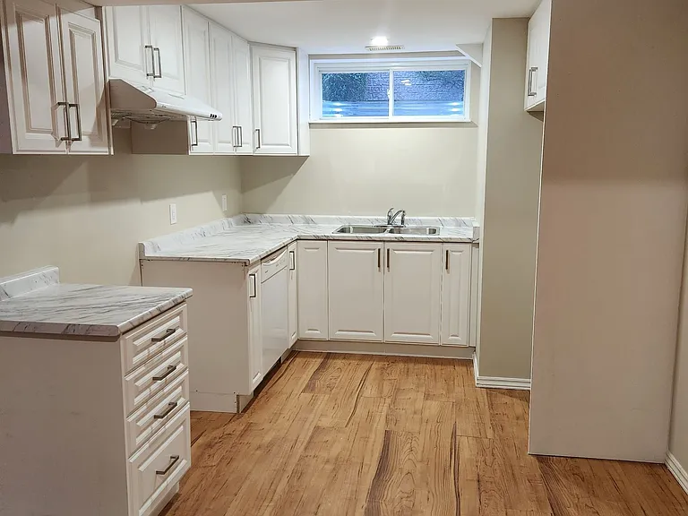 1297 Kettering Dr — Photo 8