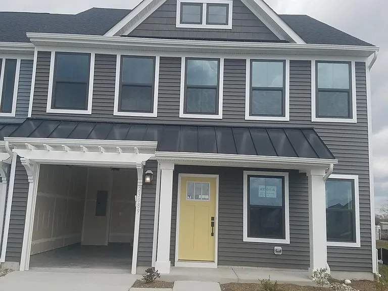 23089 Corsair Dr — Photo 2