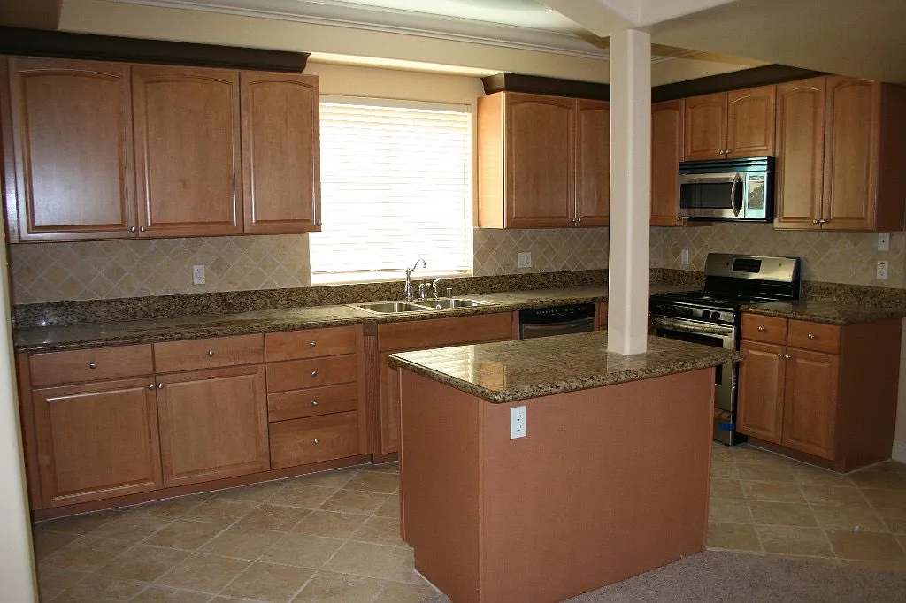 3 bed, 1700 sqft, $3,995 — Photo 3