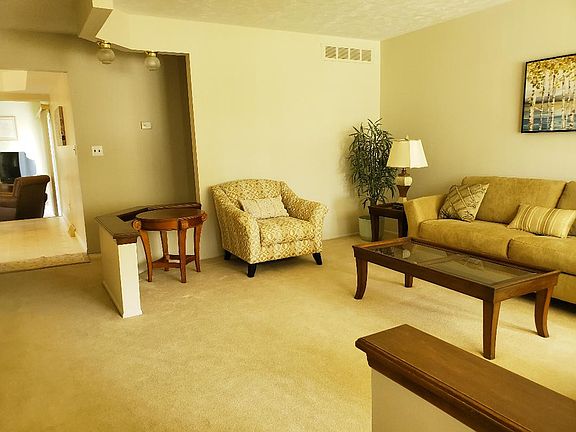 HARDWOOD FLOOR UNDER CARPET