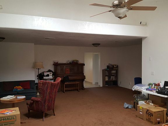 4th image of 22 W Wells St