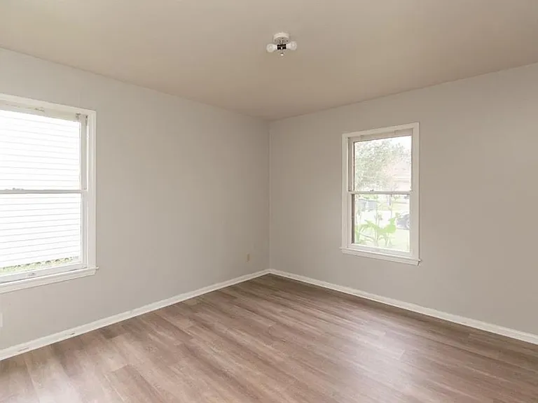 1534 Lazy Ln — Photo 8