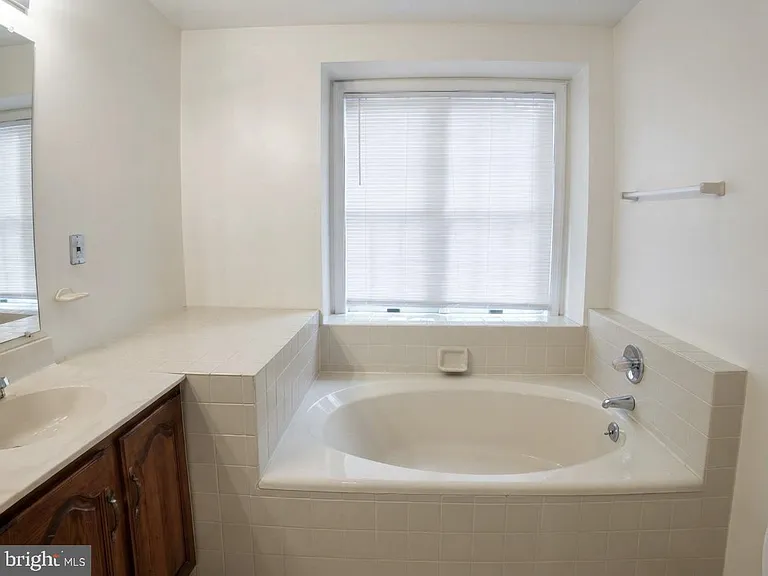 5 Hunters Ct — Photo 12