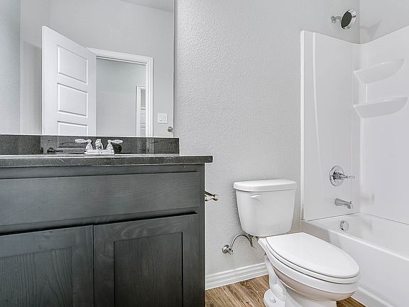 4th image of 5532 McLanahan Ln