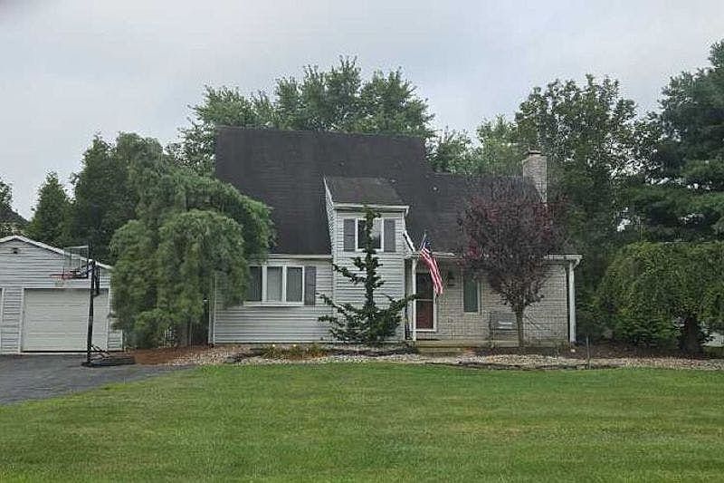 1st image of 1818 Meadows Rd
