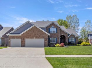 26175 Timber Creek Blvd, Brownstown, MI 48134