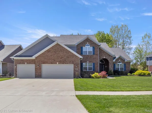 26175 Timber Creek Blvd, Brownstown, MI 48134
