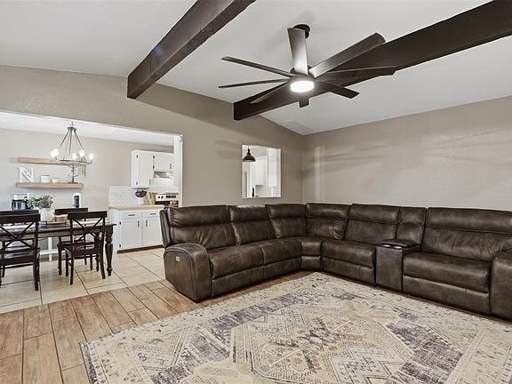 5th image of 10316 Glascow Dr