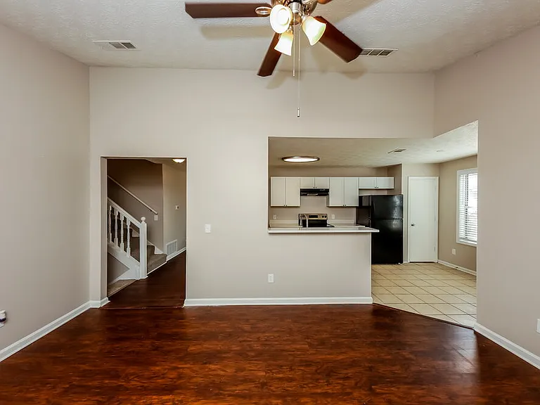 1799 Killarney Dr SW — Photo 7