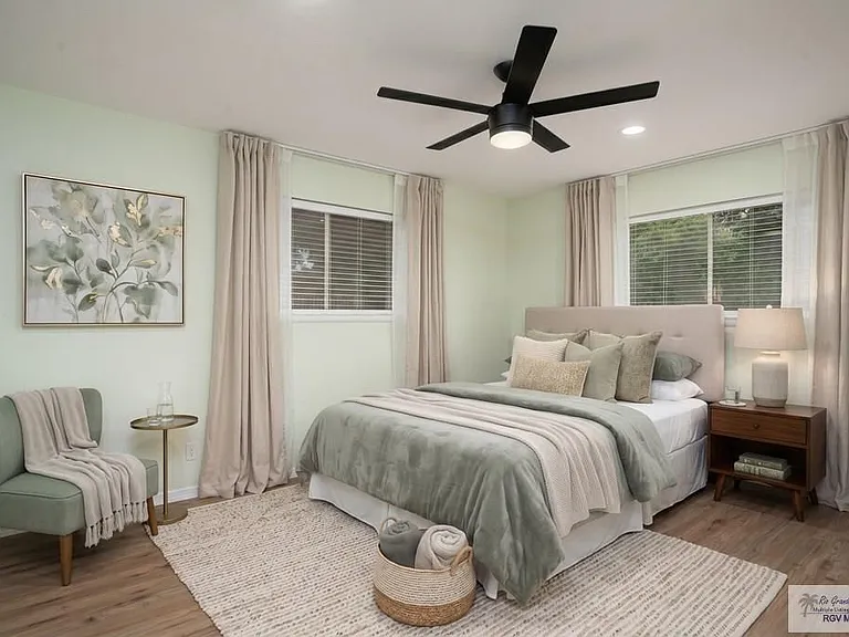 2202 Ella St — Photo 15
