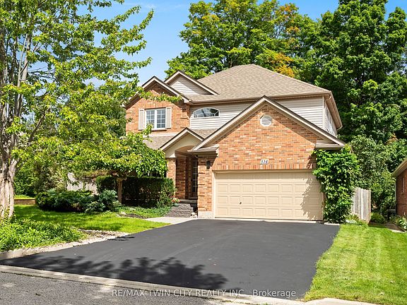3rd image of 534 Birchleaf Walk