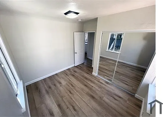 2915 W Florence Ave — Photo 14