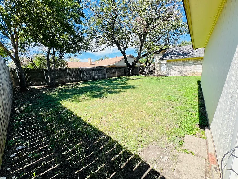 2102 Richwood Dr — Photo 35