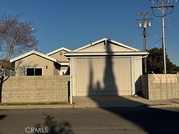 2nd image of 4608 Beaumont St
