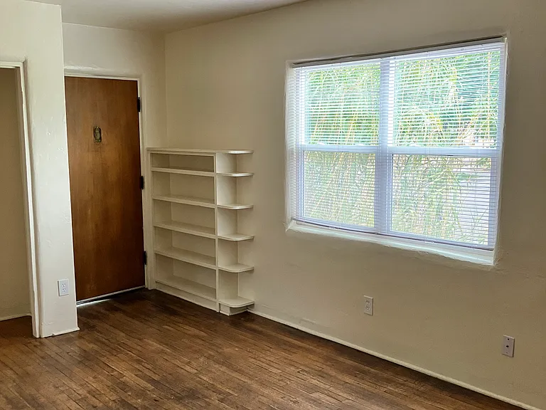 1903 Gold Ave SE #1 — Photo 7