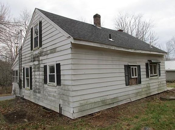 4th image of 30 Greenwich Plains Rd